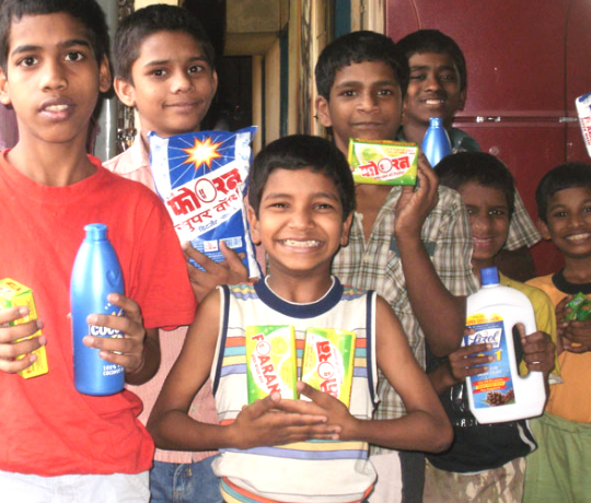 Donation of food & toiletries to underprivileged children at Support NGO, Vakola
